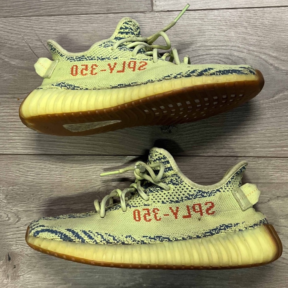 Yeezy Boost 350 V2 ‘Semi Frozen Yellow’ Size 8